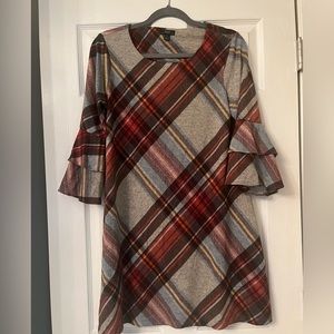 Plaid dress! Perfect for fall and Thanksgiving